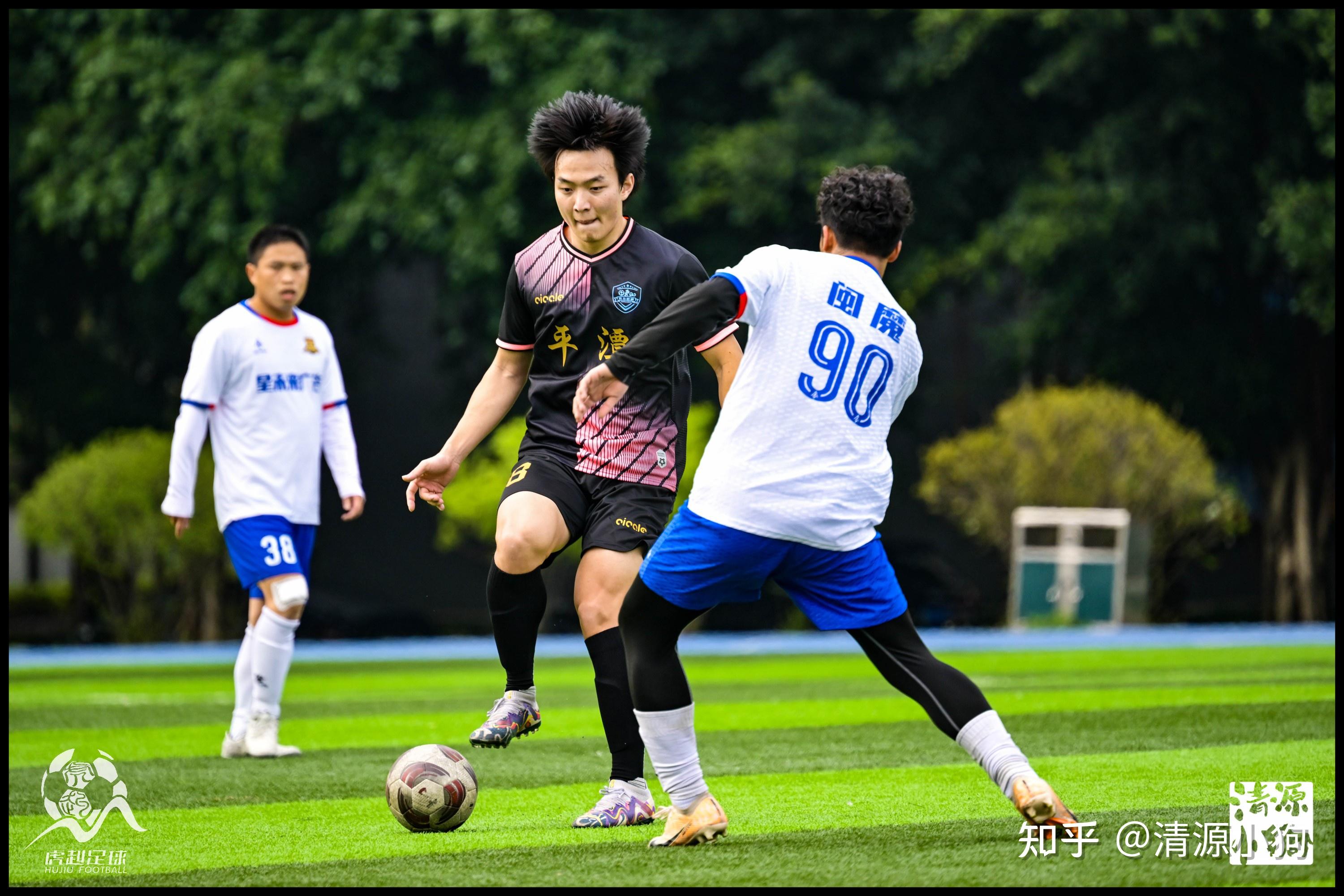 足球附加赛上演强强对话，瓯越貔貅队淘汰对手关东灰熊队，战术调整见效；战术板得到兑现(2024吴钩足球全国总决赛奖金)